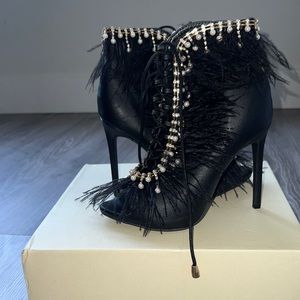 Black feather and pearl high heels size 7